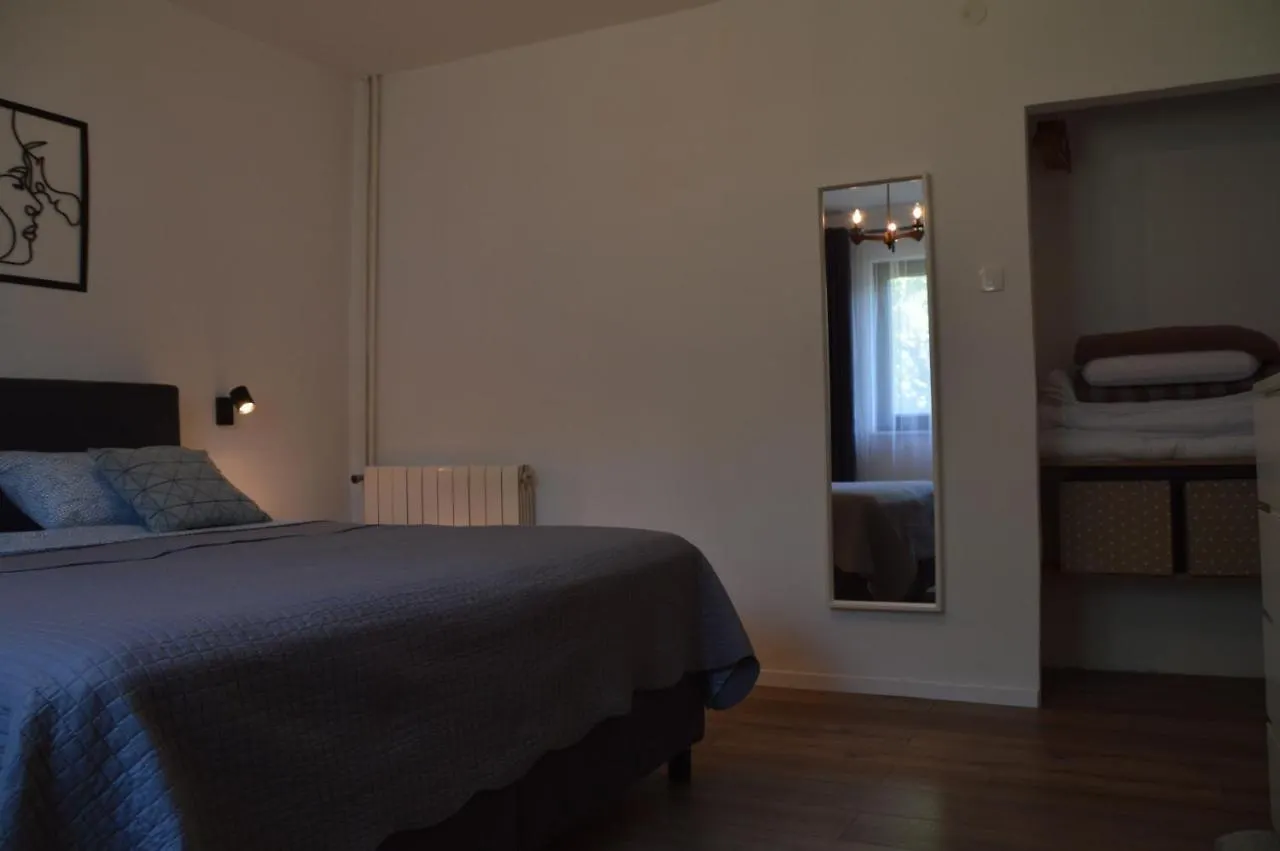 Nela Apartment Krsan 0*,